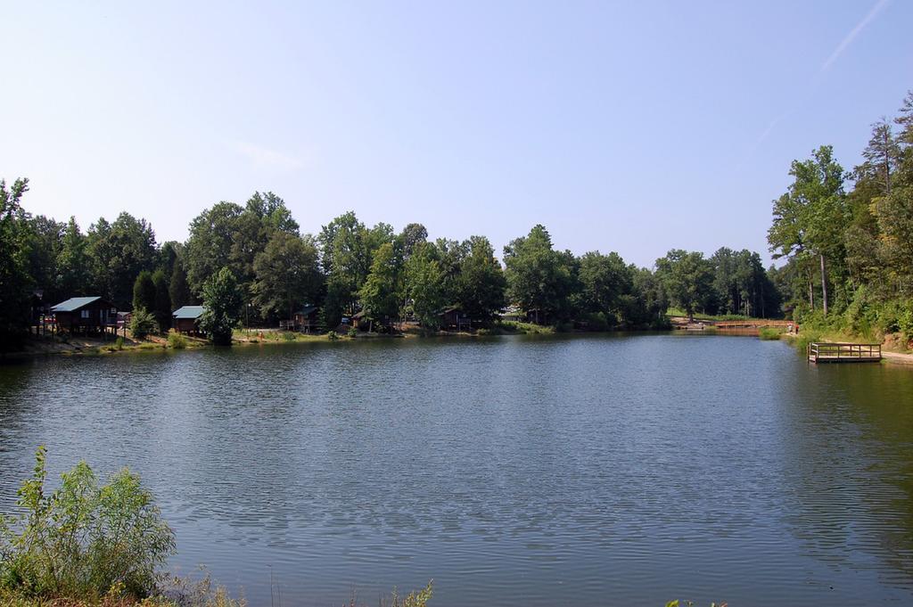 Forest Lake Camping Resort Lakefront Cabin 8 Advance Экстерьер фото