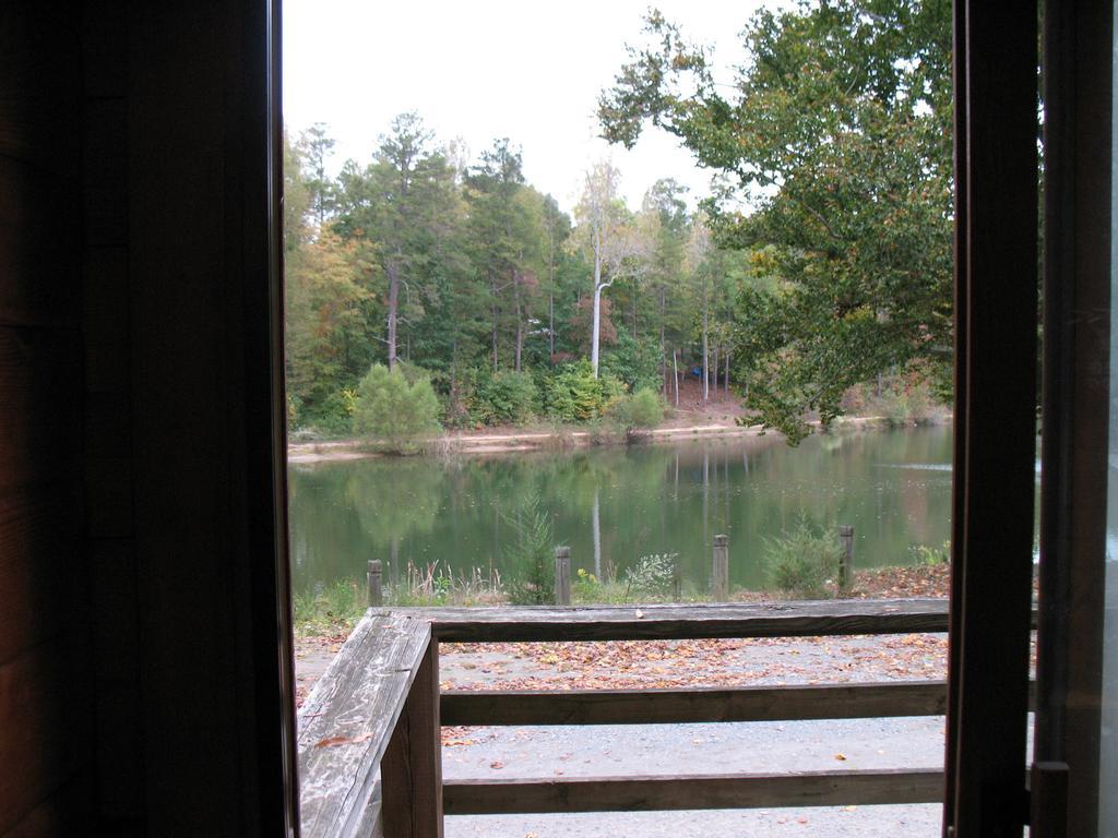 Forest Lake Camping Resort Lakefront Cabin 8 Advance Экстерьер фото